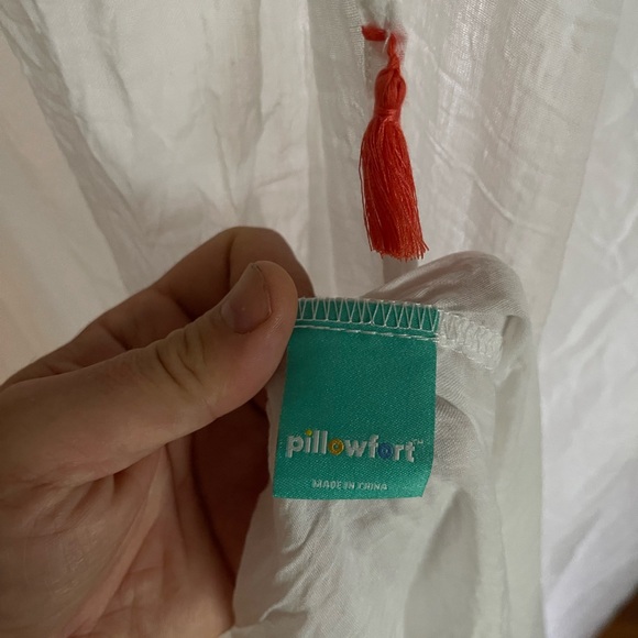 [Pillowfort] White Canopy with Colorful Tassels - Picture 6 of 6